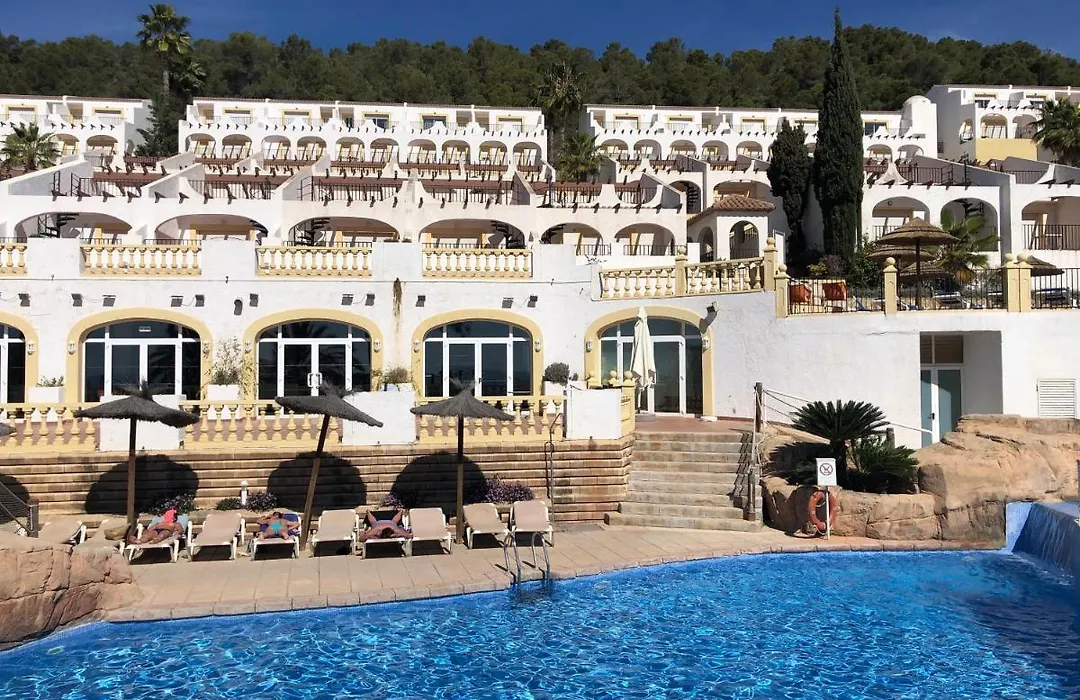 Pool paradise-1