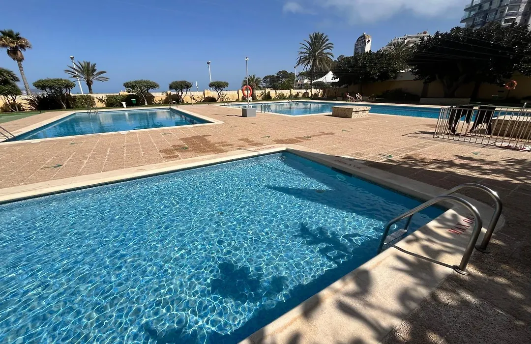 Calpe apartamento lujoso 30m de la playa a estrenar wifi aire piscina-1