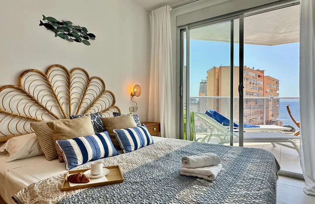 Clubrent - Entremares, Magnificent Apartment With Sea Views-1
