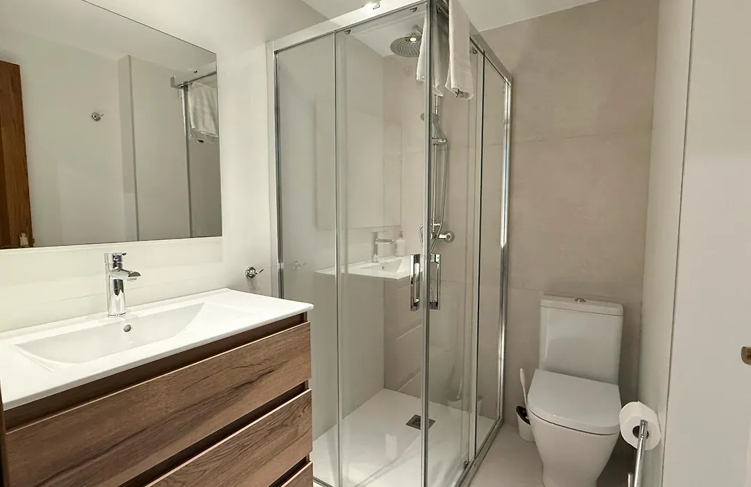 Apartamentos Colón - Grupo Antonio Perles-1
