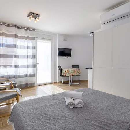 Inftour President 3 Apartamento-2