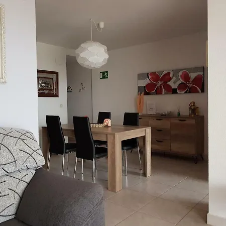Apartamento con excelentes vistas-3