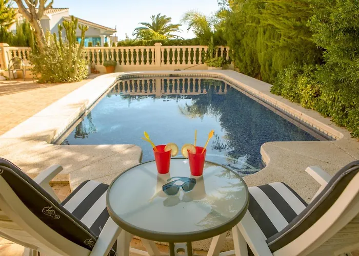 La AMISTAD Apartamento en Chalet con piscina compartida Calpe