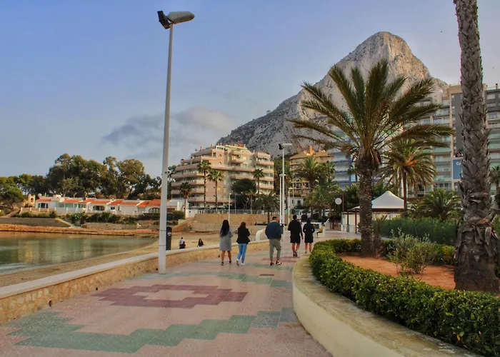 Calpe apartamento nuevo 1a línea playa piscina