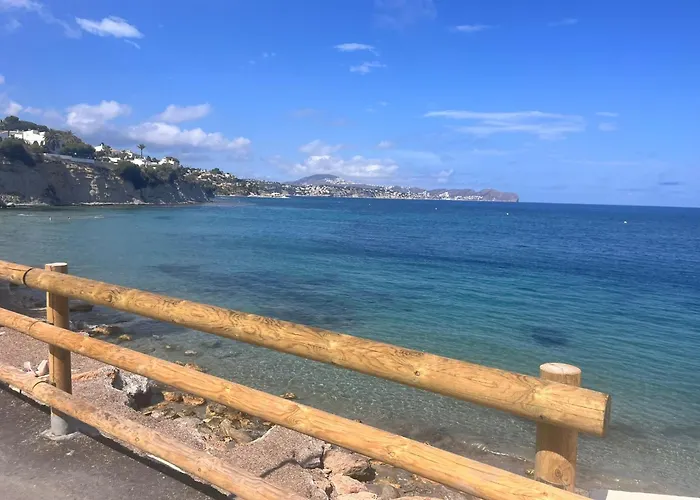 Calpe apartamento renovado a 3 min de la playa,piscina,wifi,aire,parking,vistas comunitario