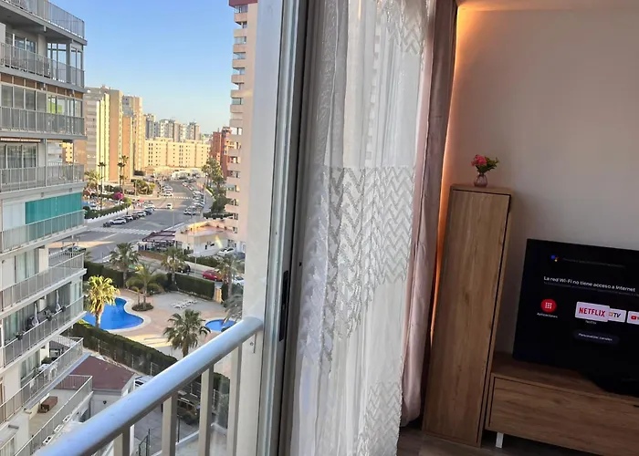 Calpe apartamento renovado a 3 min de la playa,piscina,wifi,aire,parking,vistas comunitario