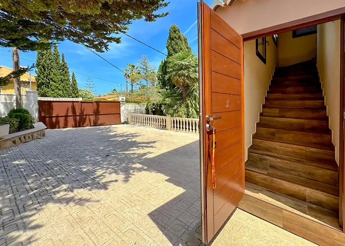La AMISTAD Apartamento en Chalet con piscina compartida Calpe