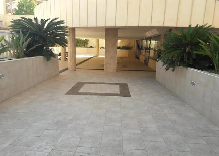 Appartement équipé CALPE Espagne, 4 couchages, terrasse, piscines, climatisation, garage, WIFI gratuits