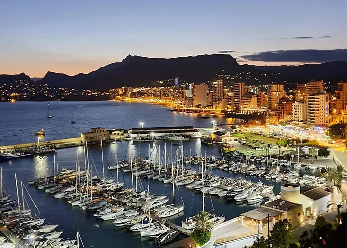 Apartamento Aquarium Park, 1ª linea de playa, piscina privada, aire acondicionado y wifi de alta velocidad Calpe
