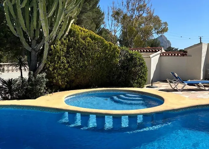 Apartamento con jardín, piscina y parking Calpe