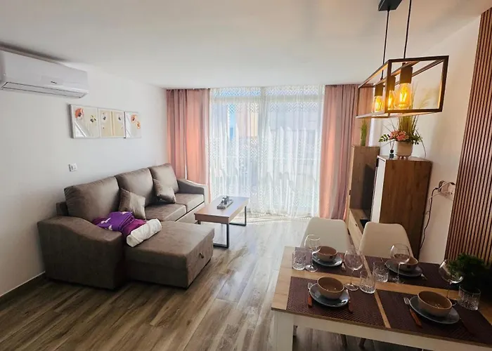 Calpe apartamento renovado a 3 min de la playa,piscina,wifi,aire,parking,vistas comunitario