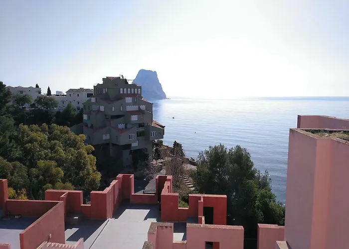 Estudio en la Muralla roja Calpe